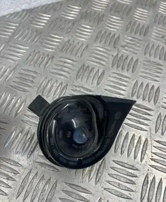 BMW 5 F10 F11 Horn signal 70388115