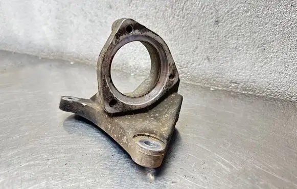 Opel Insignia A Driveshaft support bearing bracket 13219107