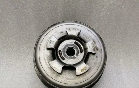 Mercedes-Benz S W221 Crankshaft pulley A6420302003