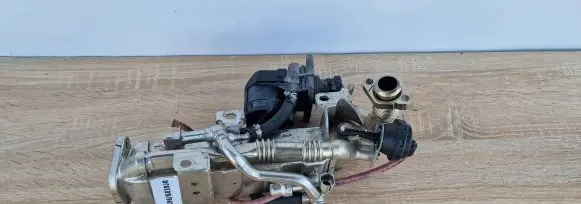 BMW 5 F10 F11 EGR valve 8476994
