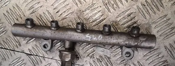 Volvo S40 Fuel main line pipe 9645689580
