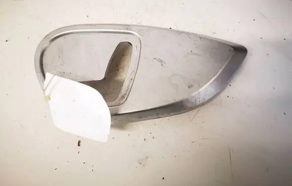 Mercedes-Benz ML W164 Rear seat side bottom trim 313205LH