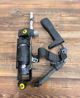 Volvo V50 Front seatbelt