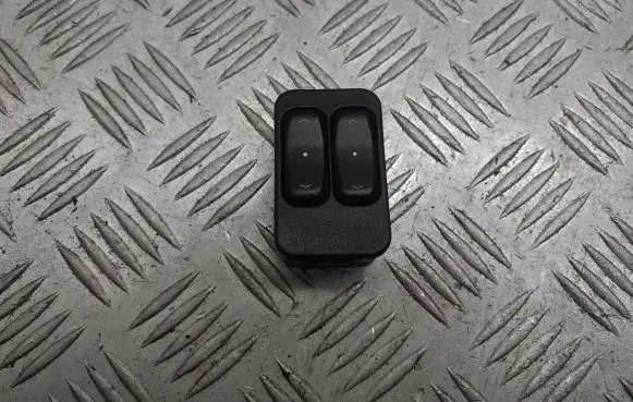 Opel Corsa C Front door window switch trim 24409205