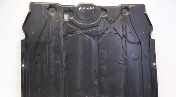 Mercedes-Benz GLA H247 Engine splash shield/under tray A2475200900