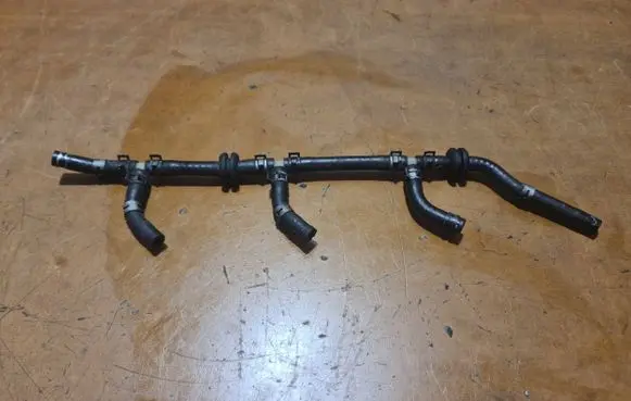Mazda 6 Fuel return line/hose 