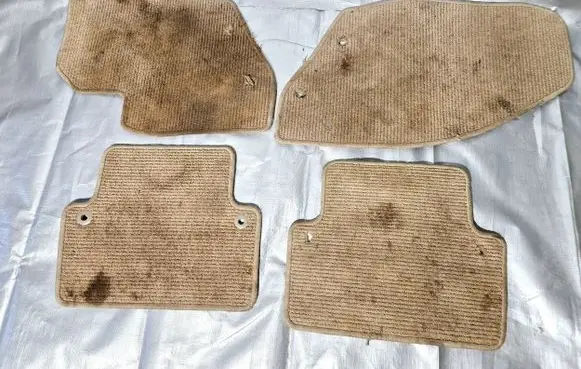 Volvo XC70 Car floor mat set 9193975 9193977
