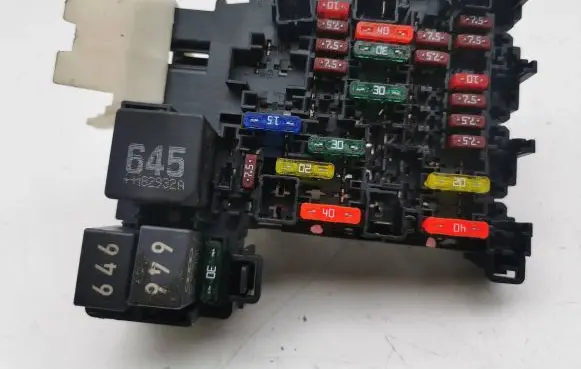 Volkswagen T-Roc Fuse module 5Q0937615C