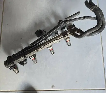 Volkswagen Golf IV Fuel main line pipe 036133319