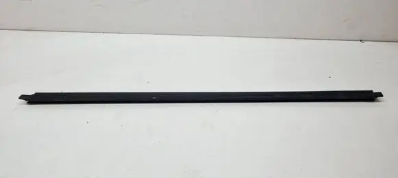 KIA Niro Rubber seal front door window/glass 82240AT000