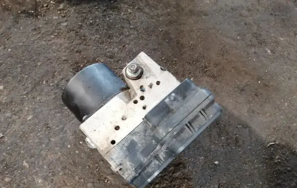 Toyota RAV 4 (XA30) ABS Pump 4454042100 8954142220 1338007970