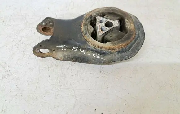 Volvo V50 Engine mount bracket