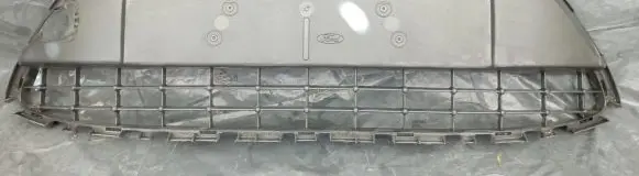 Ford Fiesta Front bumper upper radiator grill 8A6117B968D 16C30602