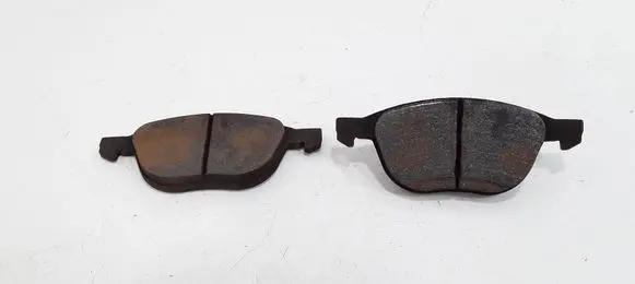 Volvo V50 Brake pads (front) 