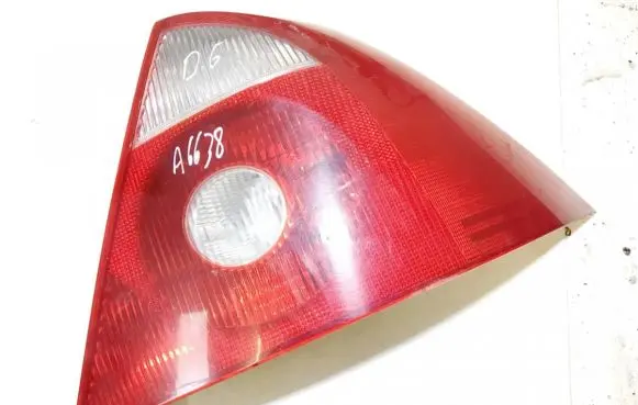 Ford Mondeo Mk III Rear/tail lights