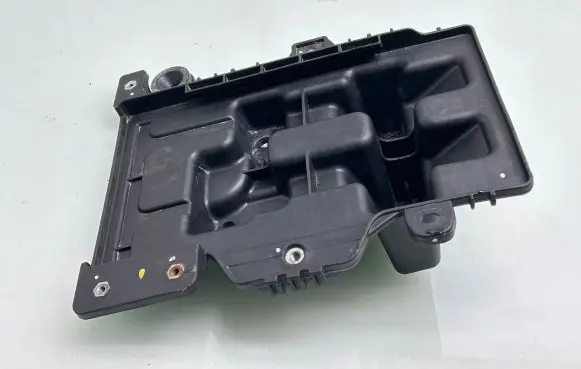 Battery tray