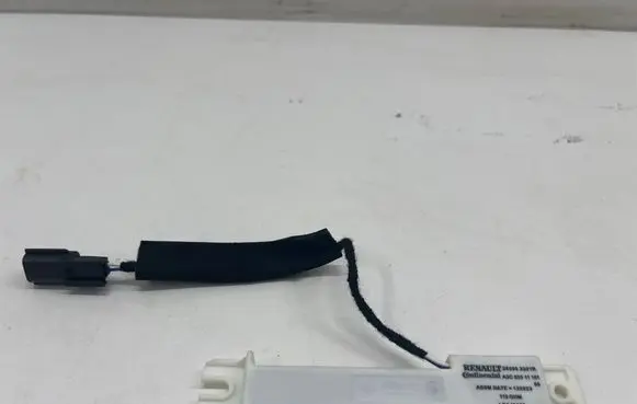 Renault Captur II Aerial antenna amplifier 285903301R