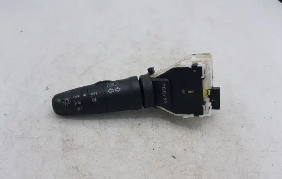Nissan X-Trail T31 Indicator stalk 7607SN
