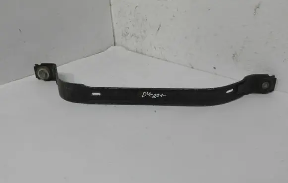 Fuel tank mounting bracket