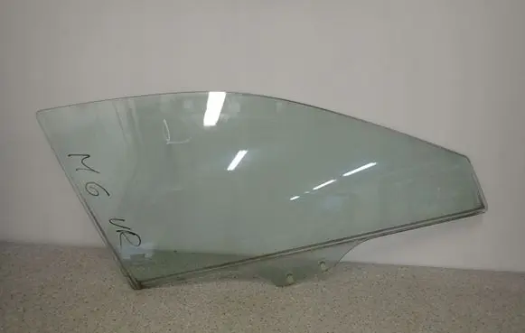 Mazda 6 Sliding door window/glass 