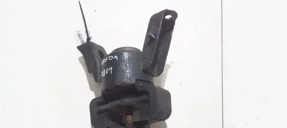 Mazda 323 F Engine mount bracket