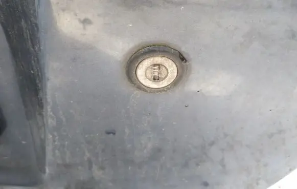 Hyundai Accent Tailgate exterior lock 