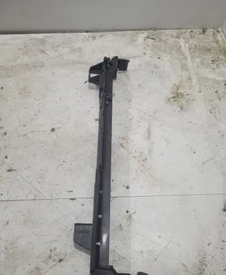 Mercedes-Benz GLK (X204) Radiator mount bracket 0477902914