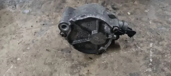 Volvo V50 Vacuum pump D1563B