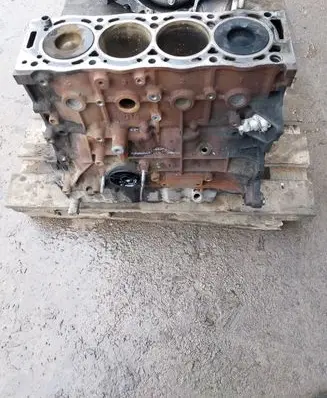 Citroen C5 Engine block RHR PSARHR 4011682