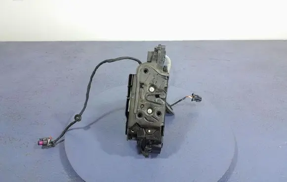 Skoda Kodiaq Front door lock 5TB837015