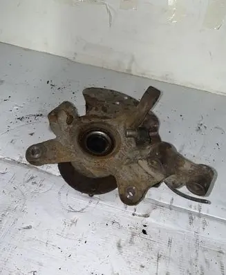 Mazda Premacy Front wheel hub