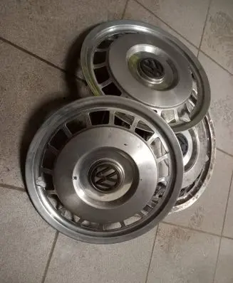 Volkswagen Golf II R13 wheel hub/cap/trim 12123