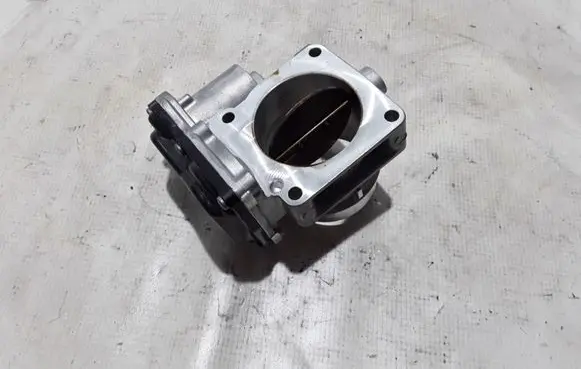 Renault Master III Throttle valve 161A00161R