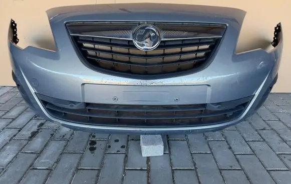 Opel Meriva B Front bumper 13267699