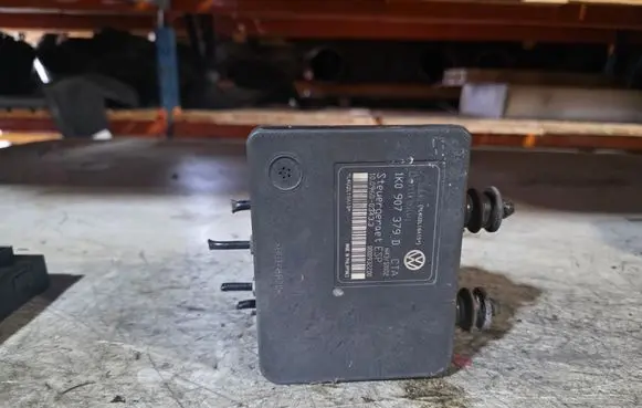 Volkswagen Touran I ABS Pump 1K0907379D
