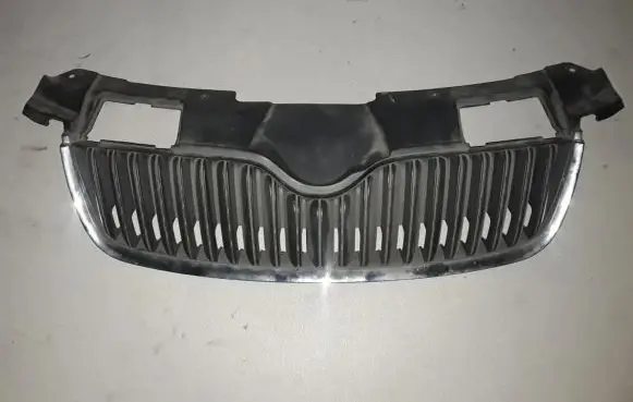 Skoda Fabia Mk2 (5J) Front grill 5J0853668A