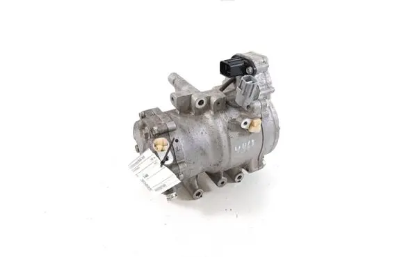 Mitsubishi Eclipse Cross Air conditioning (A/C) compressor (pump) 7813B097