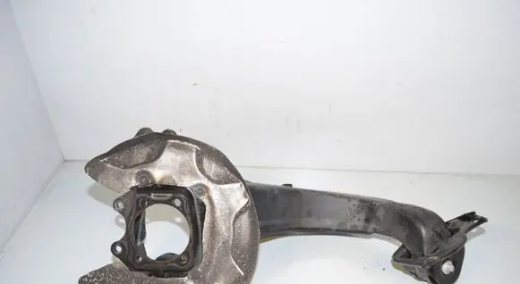 BMW 2 Active Tourer U06 Rear wheel hub 6894207 33306894207 33306894227