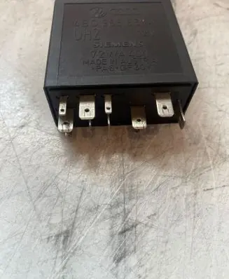 Volkswagen Golf IV Window wiper relay 4B0955531A 72WA401