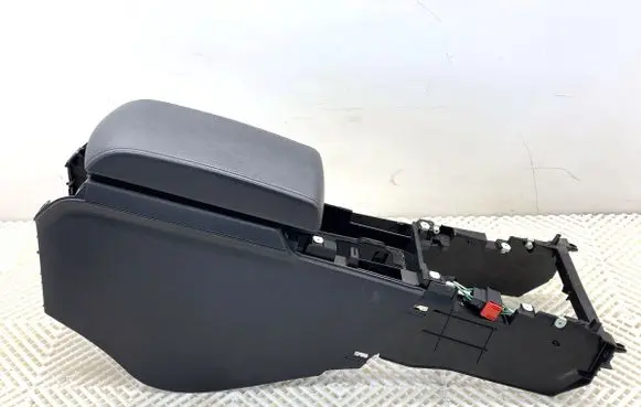 Peugeot 508 Center console 