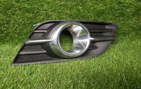 Ford Ecosport Front bumper splitter molding 95470235