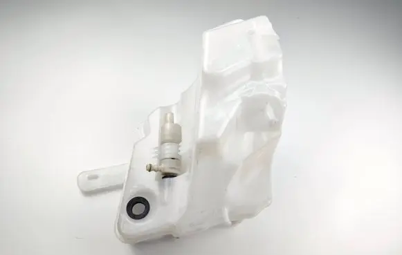 Windshield washer fluid reservoir/tank