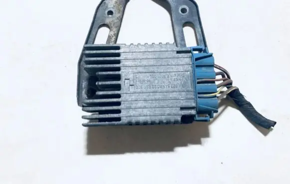 Mercedes-Benz A W168 Coolant fan relay a0275458032 e5001004