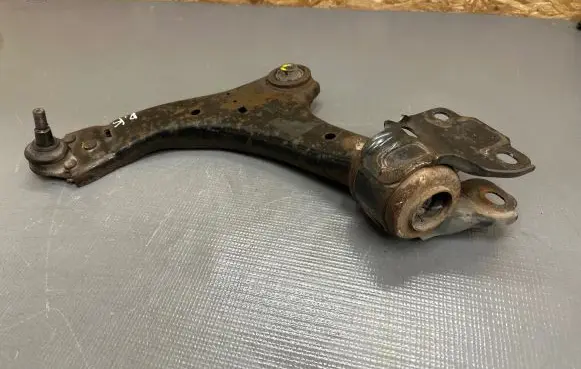 Volvo V70 Front control arm