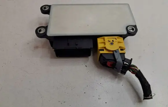 Opel Astra K Bonnet Pedestrian Airbag Actuator 13595562