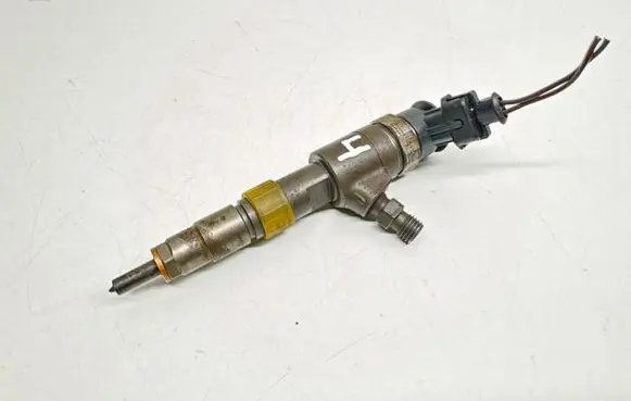 Ford Focus Fuel injector CV6Q9F593AA