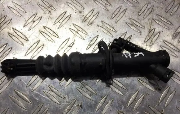 Clutch master cylinder