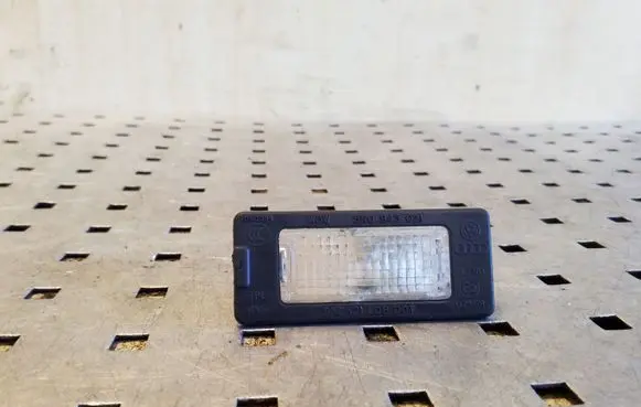 Volkswagen Sharan Number plate light 5N0943021