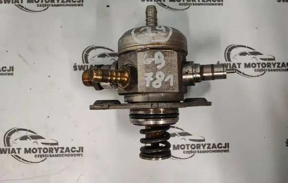 Audi A5 8T 8F Fuel injection high pressure pump 06K127025B