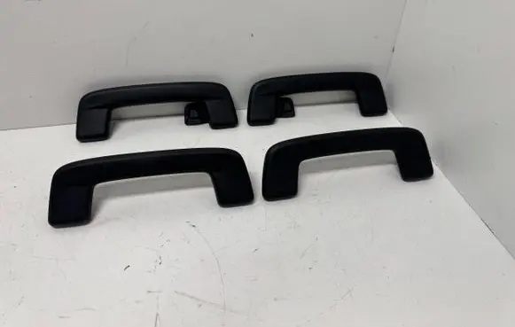 Audi E-tron GT A set of handles for the ceiling 8Y0857607 8Y0857643 8Y0857644
